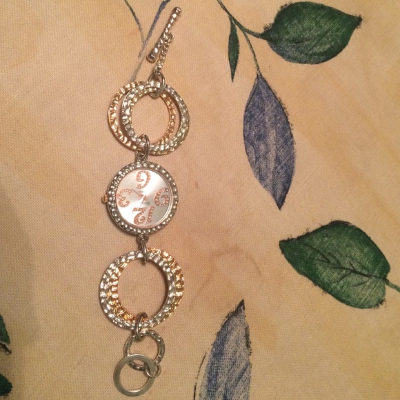 watch - Picture 2 of 2