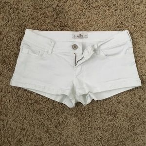 White Hollister shorts