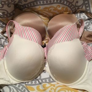 Victoria secret 34DDD bras