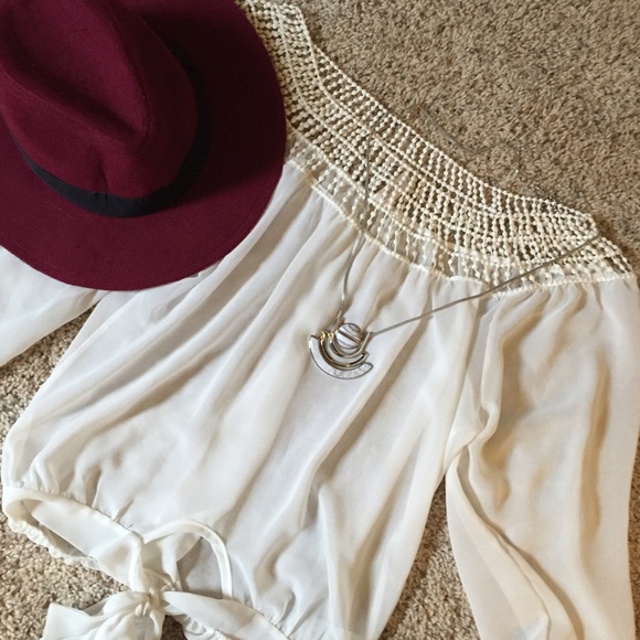 White lace collar boho blouse