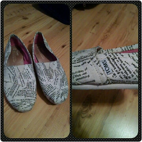 Toms canvas shoes