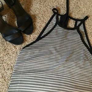 Black and white tunic style table top