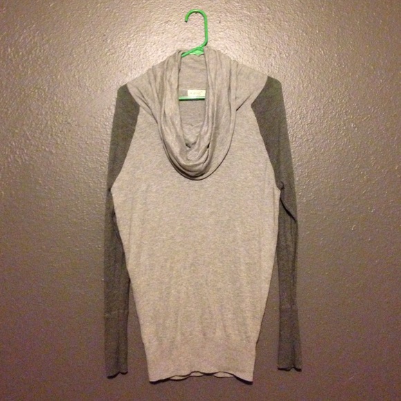 Gray sweater