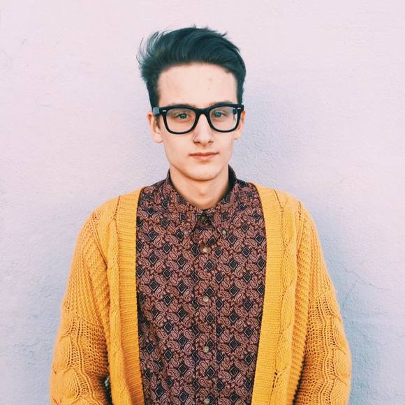 Meet your Posher, Andrew - Picture 1 of 1