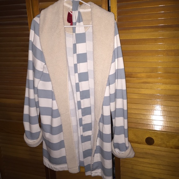 Super cute Victoria secret robe