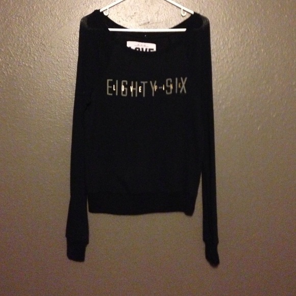 VS long sleeve shirt