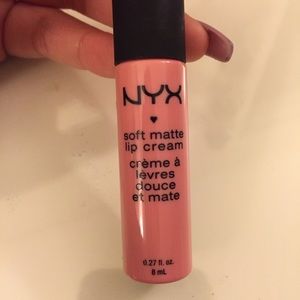NYX Soft Matte Lip Cream