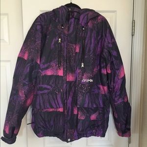 Volcom snowboard / ski jacket - hooded