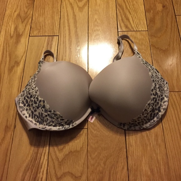 Victoria's Secret bra!