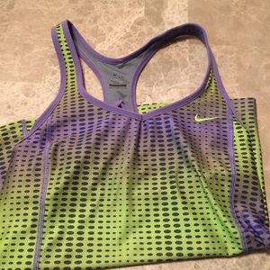 Nike tank size med