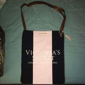 NWT Victoria's Secret bag