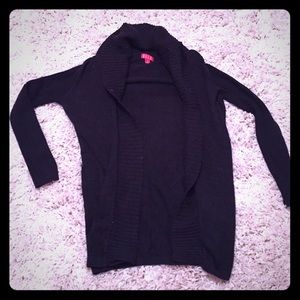 Elle black size medium thick cardigan sweater