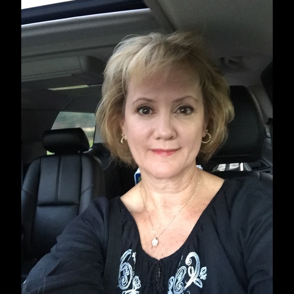 Meet your Posher, Jrnnifer