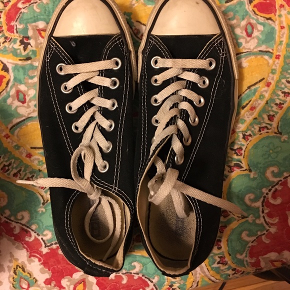 Used black converse size 7