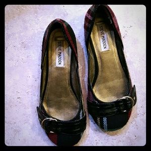 🎀 Steve Madden Plaid Flat