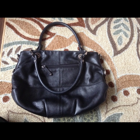 Tignanello Handbags - ! TIGNANELLO BLACK LEATHER HANDBAG