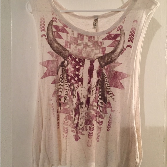 Tee - Picture 1 of 1
