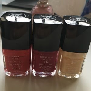Chanel nail polish