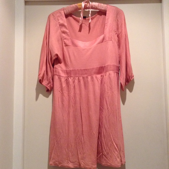 Dress - Picture 1 of 2