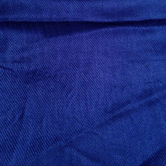 🌟Blue Pashmire Scarf🌟 - Picture 2 of 3