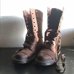 Brown Dr. Marten's Triumph Boot