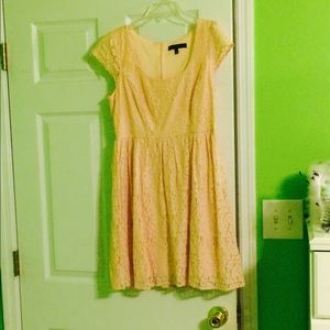 Gorgeous Light pink lace dress