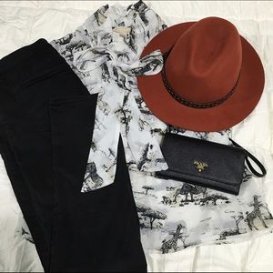 ❌SOLD❌Animal print bow tie blouse