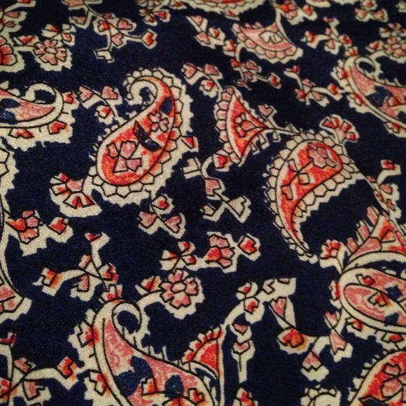 Flowy tank with pattern - Picture 4 of 4