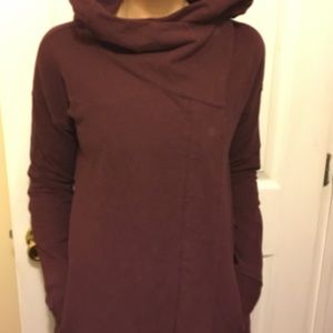 Lululemon wrap Bordeaux size 4 fall 2015