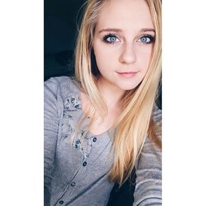 Meet your Posher, Leigha