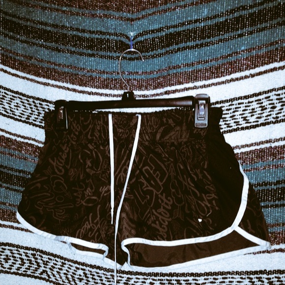 Black nike pattern shorts