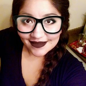 Meet your Posher, Tomasa