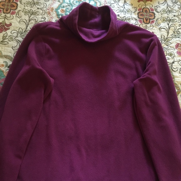 XL fuchsia fleece turtleneck