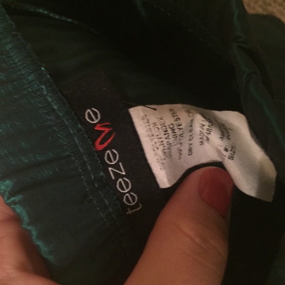 💚 GREEN STRAPLESS PROM DRESS 💚 - Picture 3 of 3