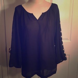 Black peasant top w/ white design bell sleeves!