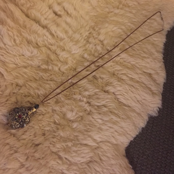 Baroque inspired long necklace - Picture 2 of 3