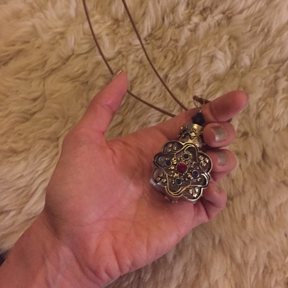 Baroque inspired long necklace - Picture 3 of 3