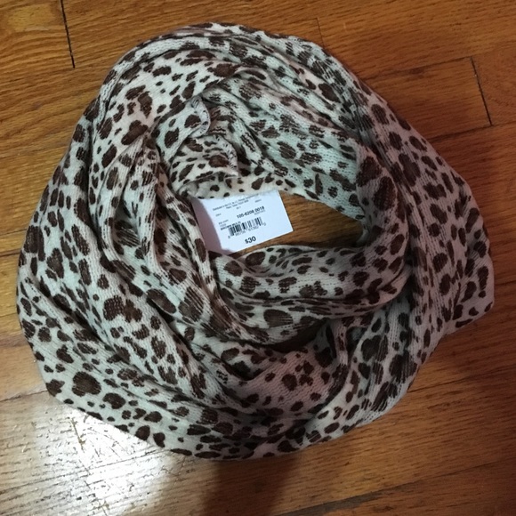 SOLD Cheetah print infinity scarf