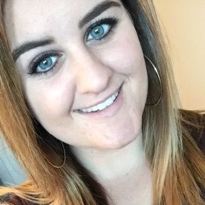 Meet your Posher, Mackenzie