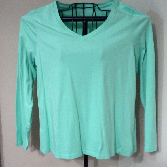 Size large, V neck, long sleeve, cotton top