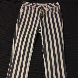 Bullhead vertical striped skinny jeans