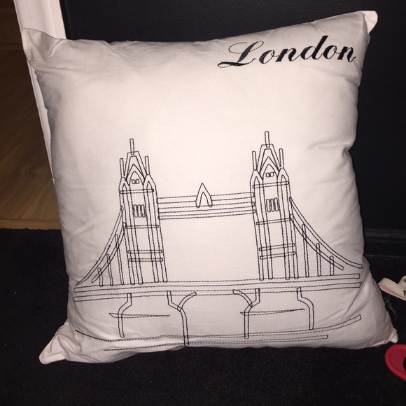 London Pillow