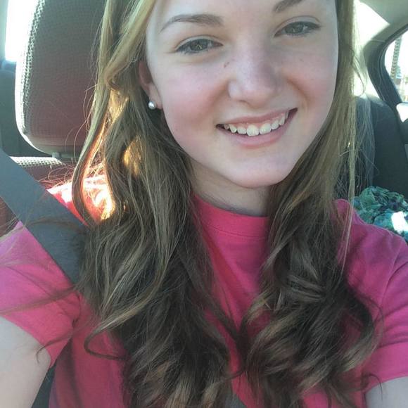 Meet your Posher, Karly - Picture 1 of 1
