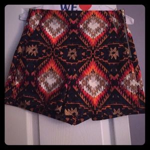 **SOLD** Zara Woman printed shorts
