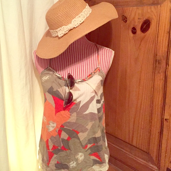 Floral tank top - Picture 1 of 4