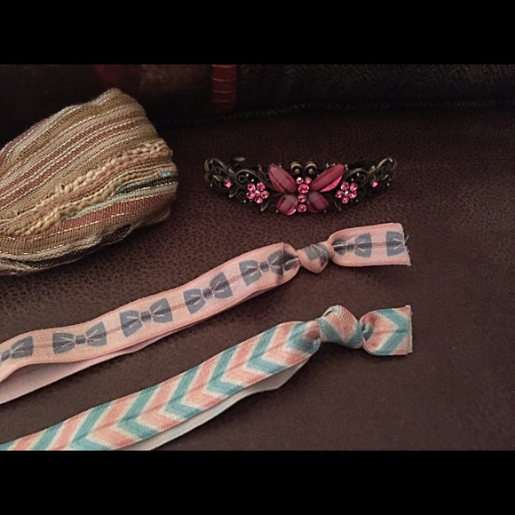 Hair Bundle - Picture 3 of 4