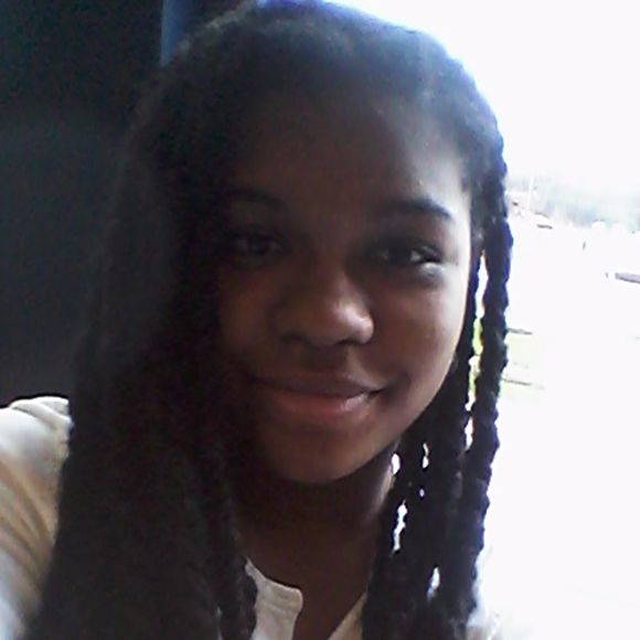 Meet your Posher, Kendall - Picture 1 of 1