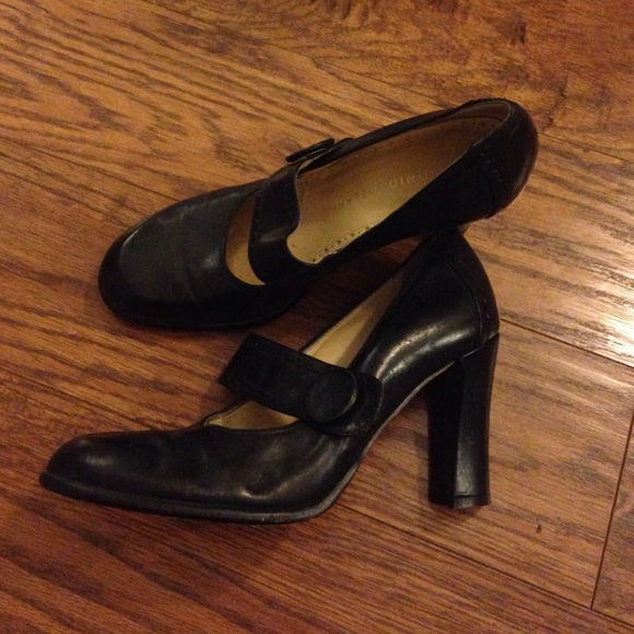Black Antonio Melani Heels
