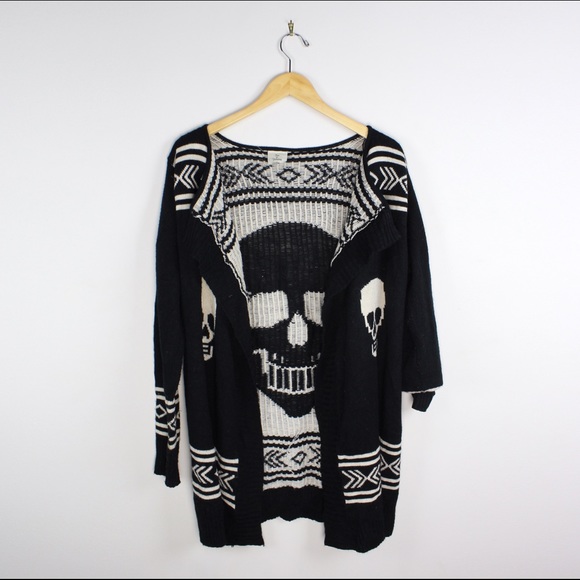 Skull Cardigan | HP 1/15🎊🎉 MUST GO OFFER!!!