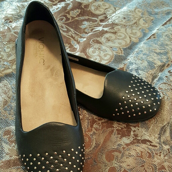 Pair of Vionic flats
